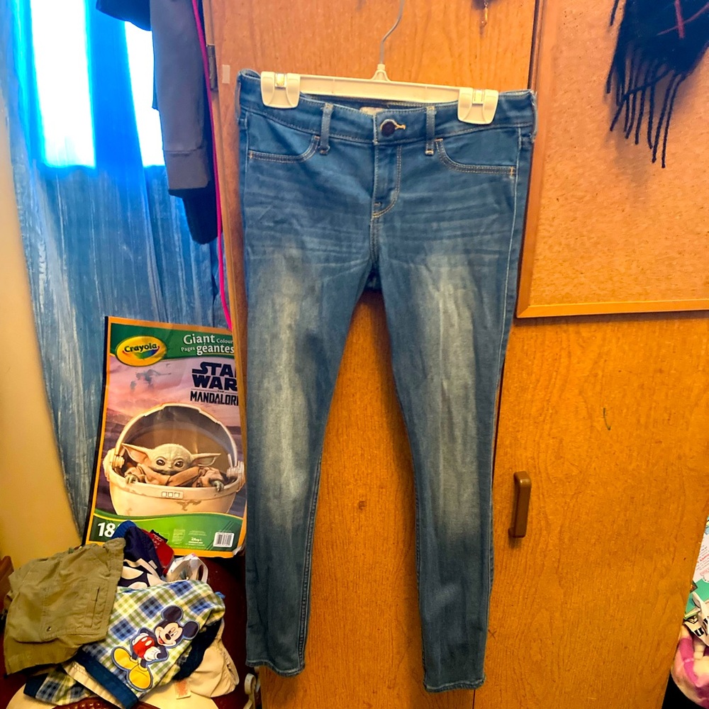 EUC Hollister Jeans